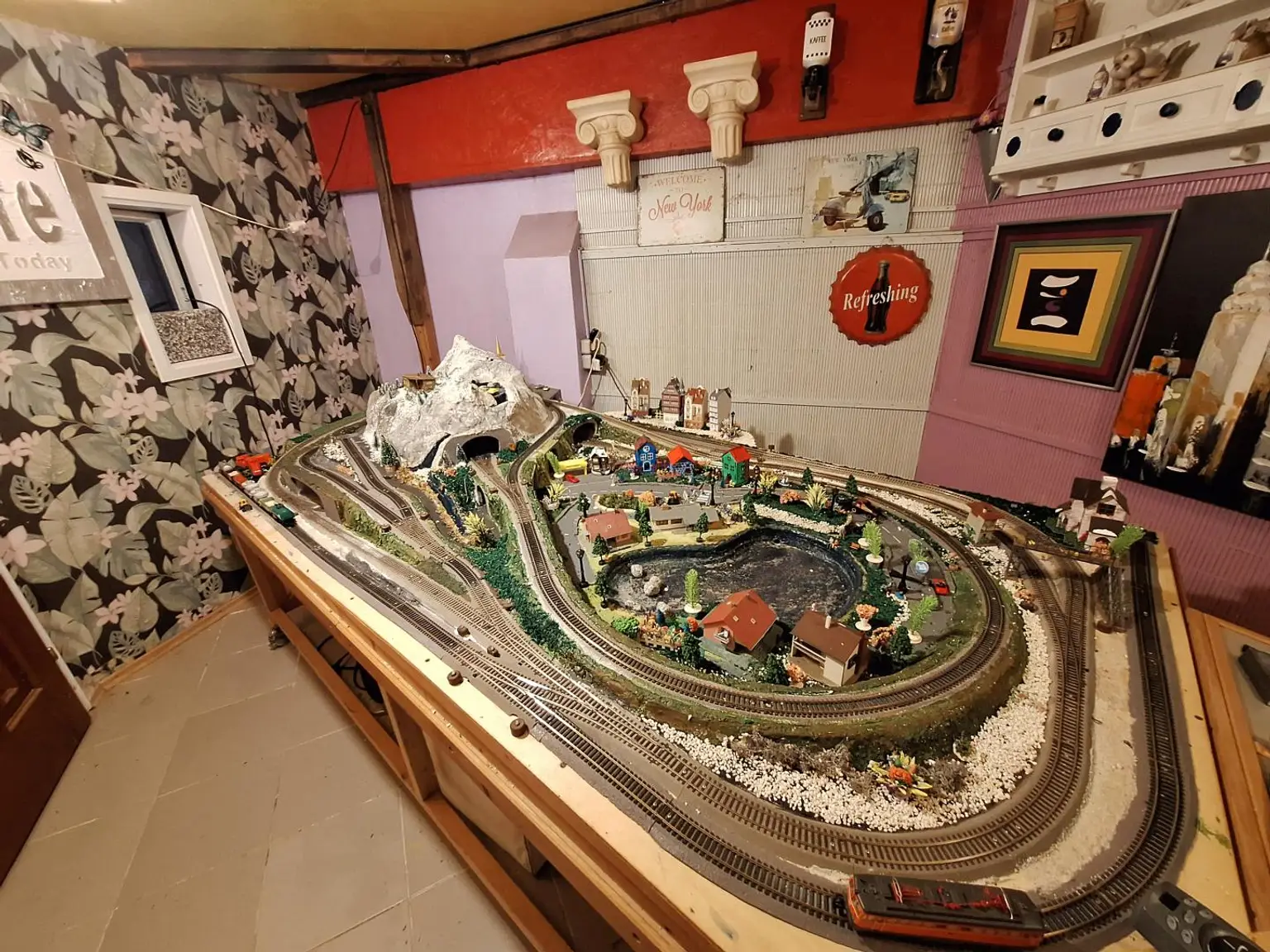 Villa Kunterbunt für Heimwerker / interessantes, kreatives und fröhliches Einfamilienhaus mit 5 Zimmern in ruhiger Seitengasse.