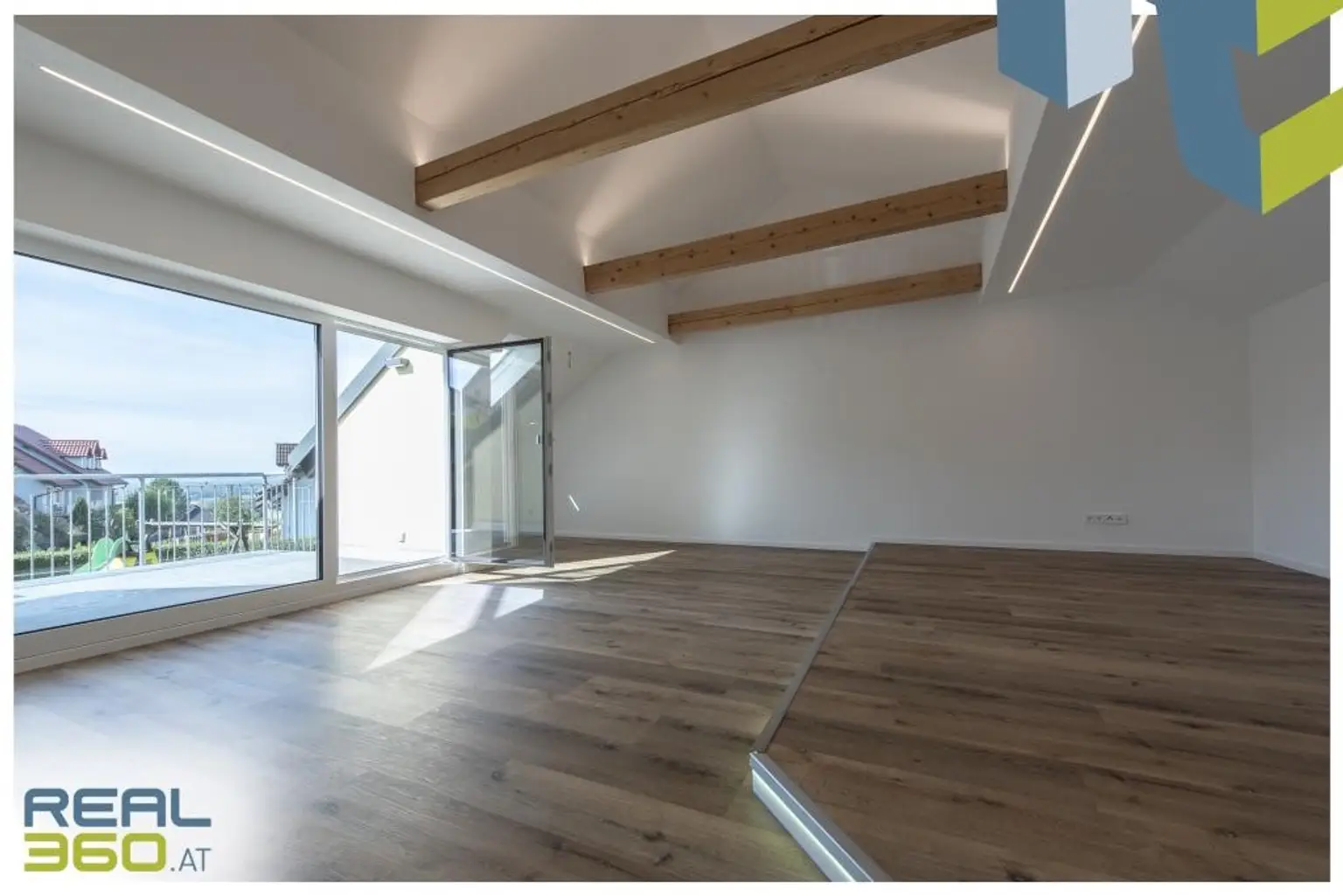 Wohnbereich mit indirekter Beleuchtung