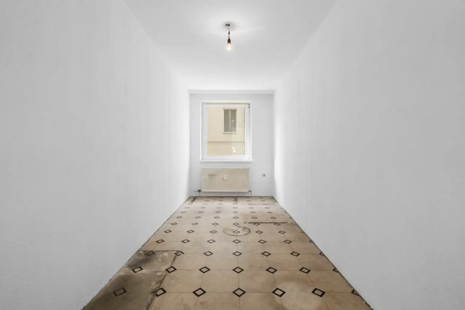 Geräumige 3-Zimmer-Wohnung in 1150 Wien/sanierungsbedürftig /WG möglich