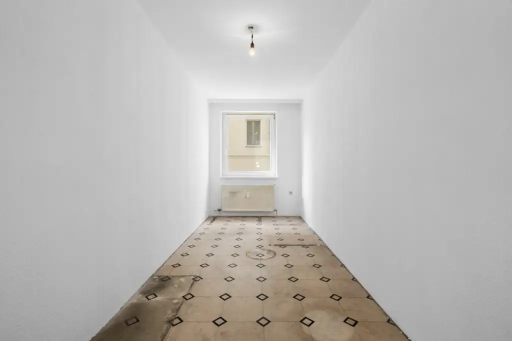 Geräumige 3-Zimmer-Wohnung in 1150 Wien/sanierungsbedürftig /WG möglich