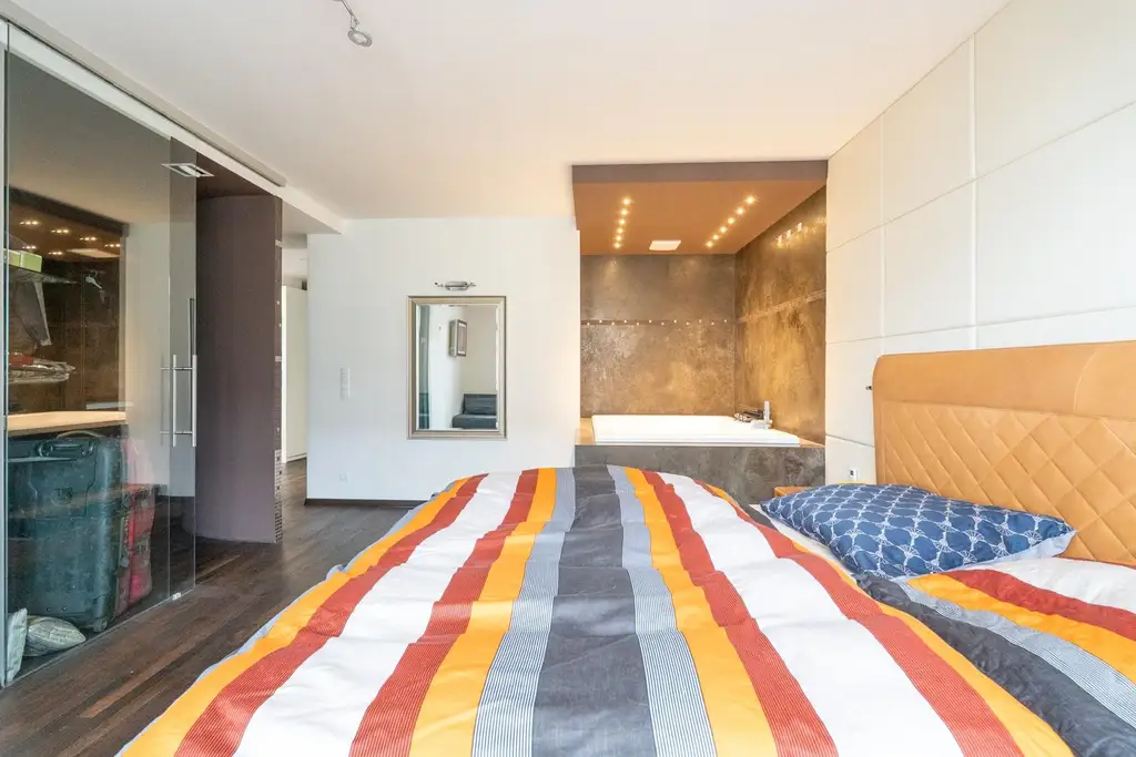 Stilvolles City Living mit Jacuzzi, 2 Balkonen und Weitblick!