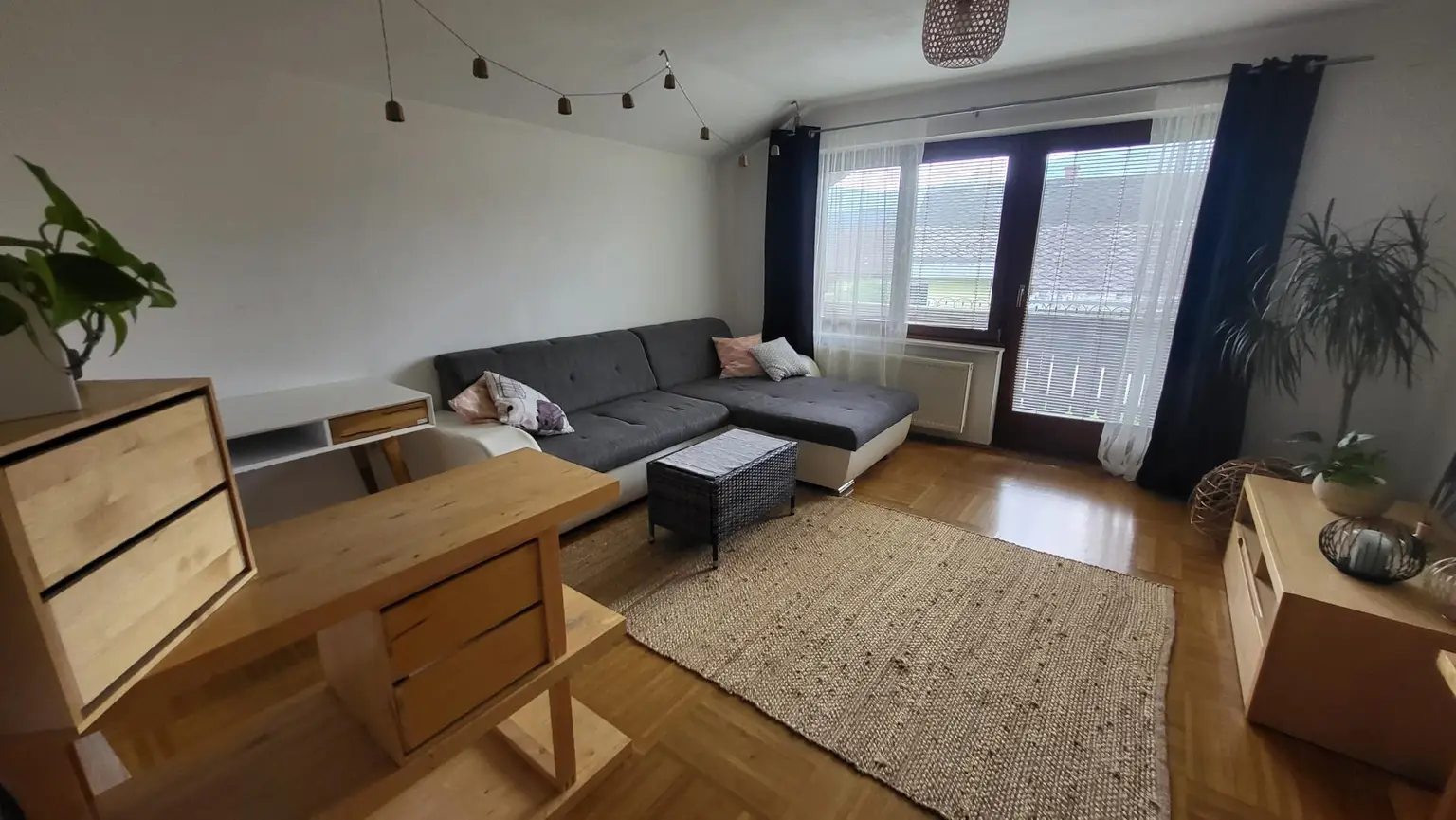 Großzügiges Haus mit wunderschönem Garten!