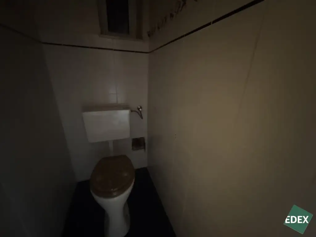 Wohnung mit Potential: Sanierungsbedürftige 3-Zimmer Wohnung am Währinger Gürtel - nähe U6