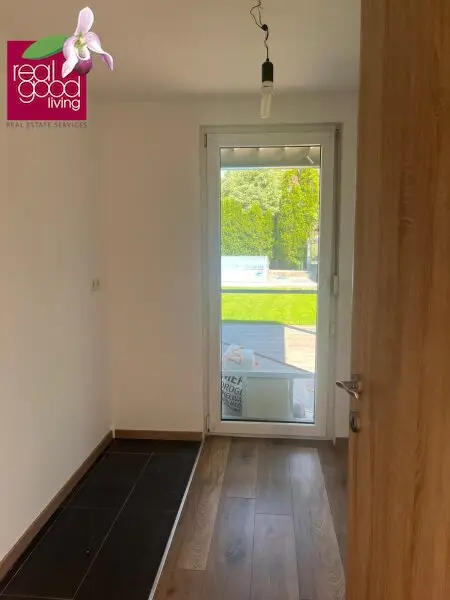 Teilmöbliertes Traumhaus in einer Kleingartensiedlung mit Pool, Garten und einem Wohnkeller