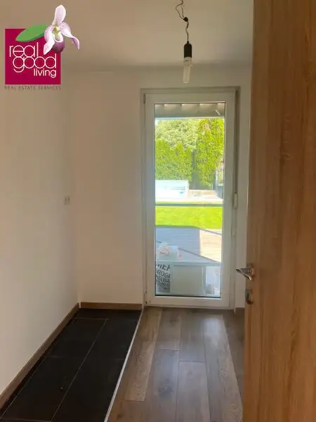 Teilmöbliertes Traumhaus in einer Kleingartensiedlung mit Pool, Garten und einem Wohnkeller