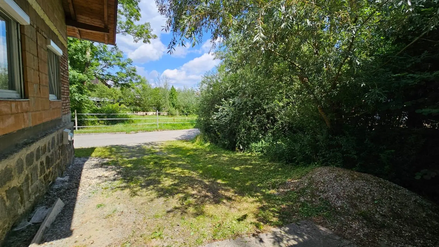 Innviertel-Highlight! Schöner neuwertiger Bungalow mit gr. Garage und schönem Garten in Eggerding nahe Andorf und Schärding zu verkaufen!