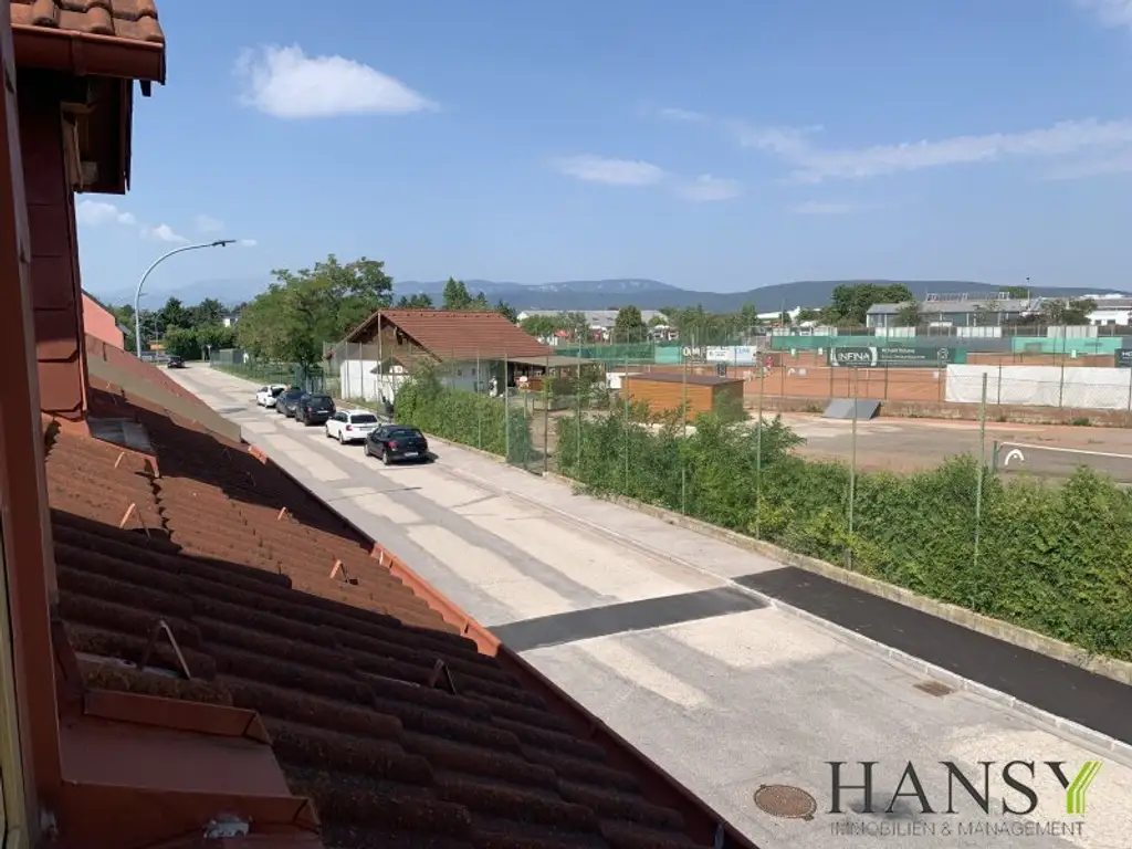Großzügiges, bezugsfertiges Traumhaus mit Baugrund, Doppelgarage und Gartenidylle