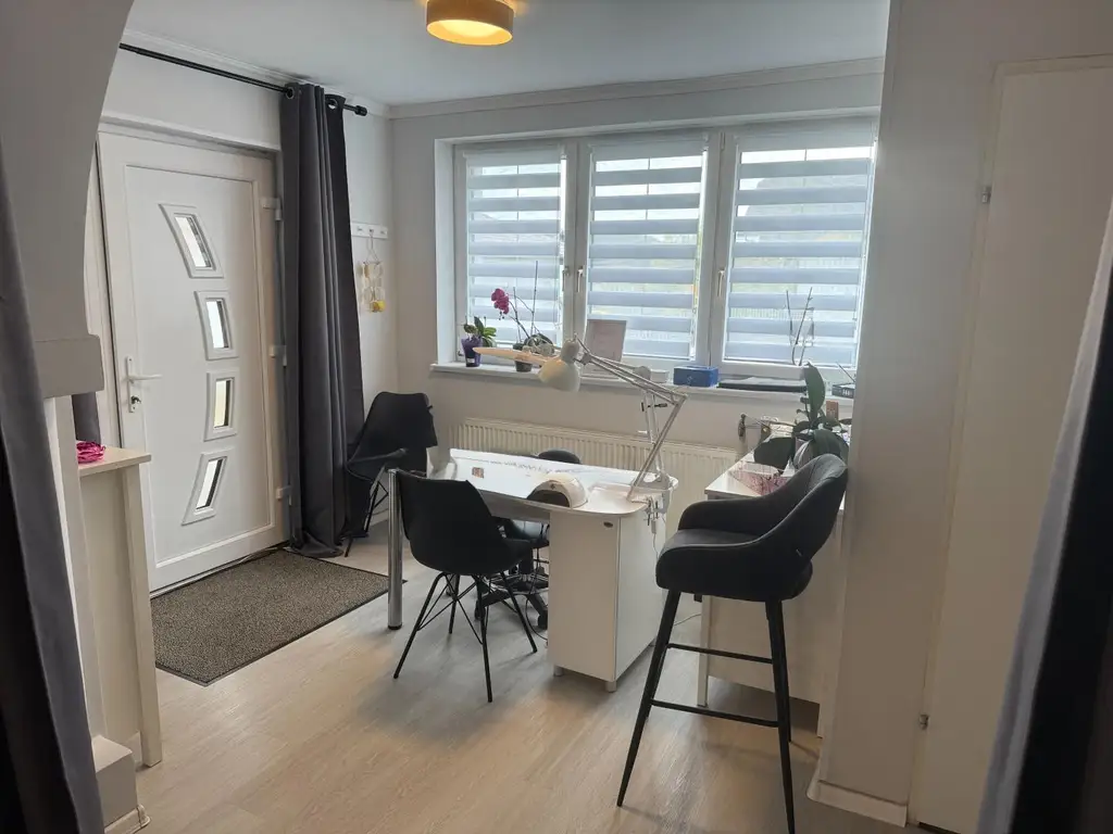 Ein/ Mehrfamilienhaus, Business, Co- Housing zwei Wohneinheiten