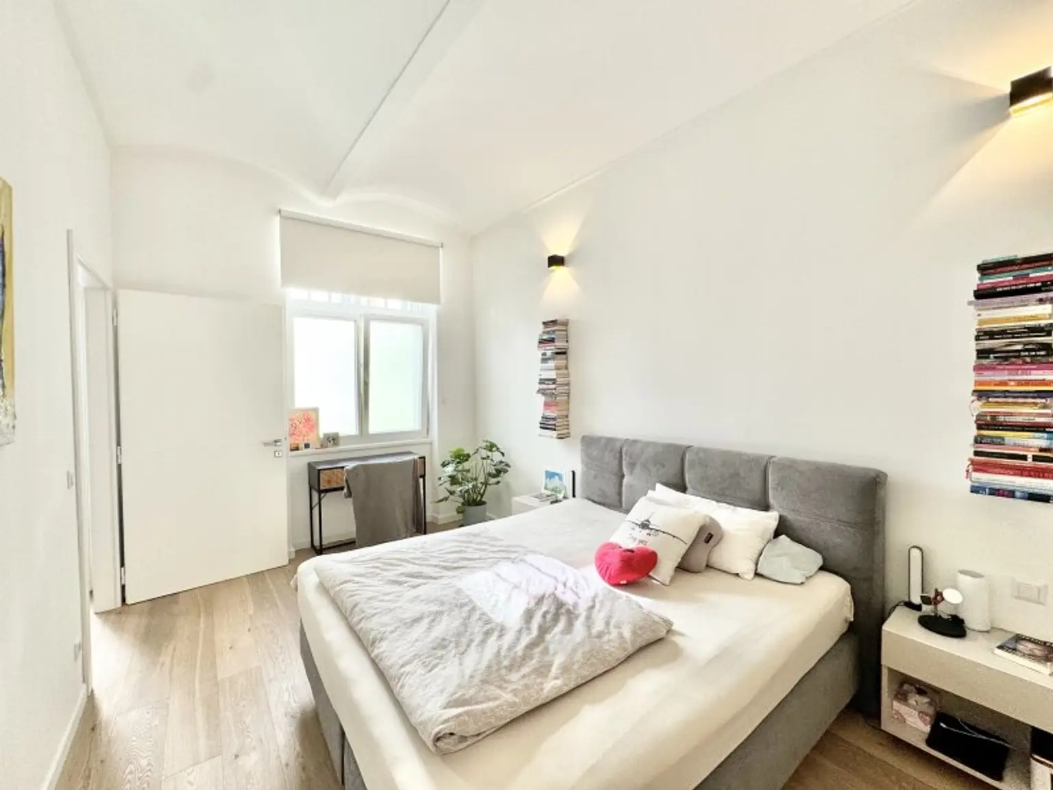 Einzigartiges LOFT in Hofruhelage | Traumhafte Immobilie mit großzügigem Balkon | Vollmöbliert bei Bedarf