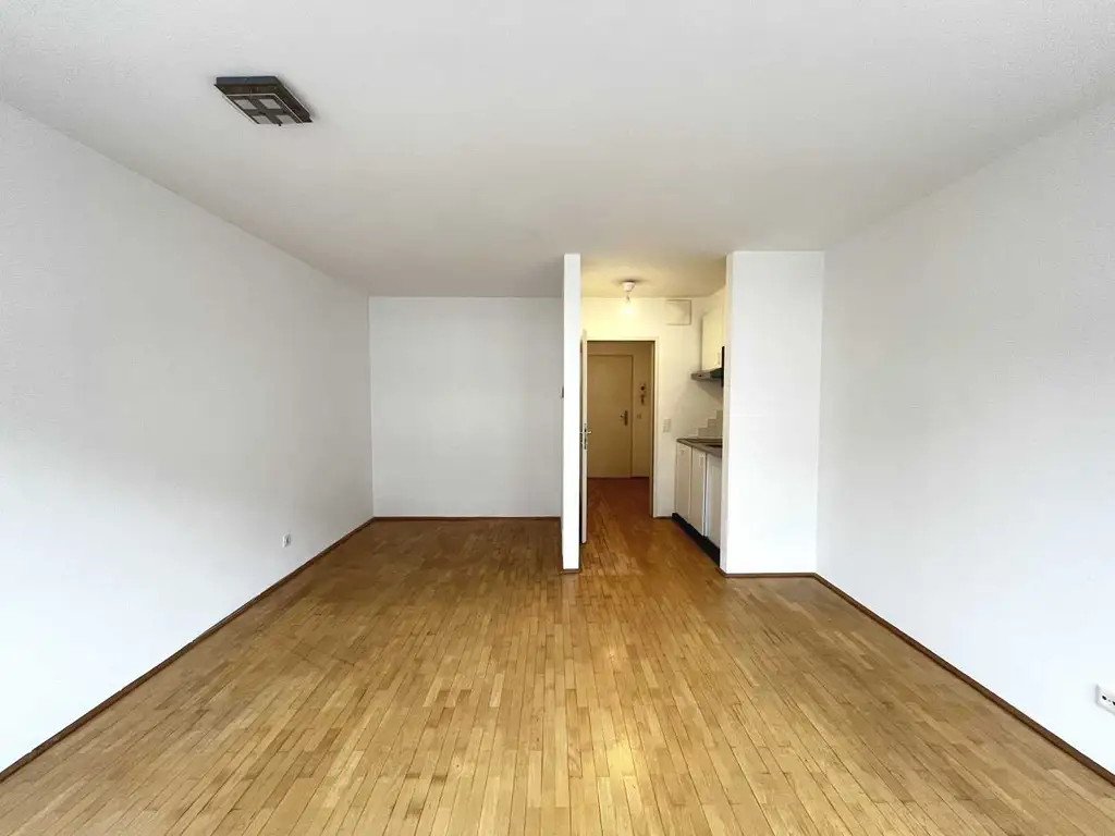 Öffentlich sehr gut angebundene Garconniere im 19ten!