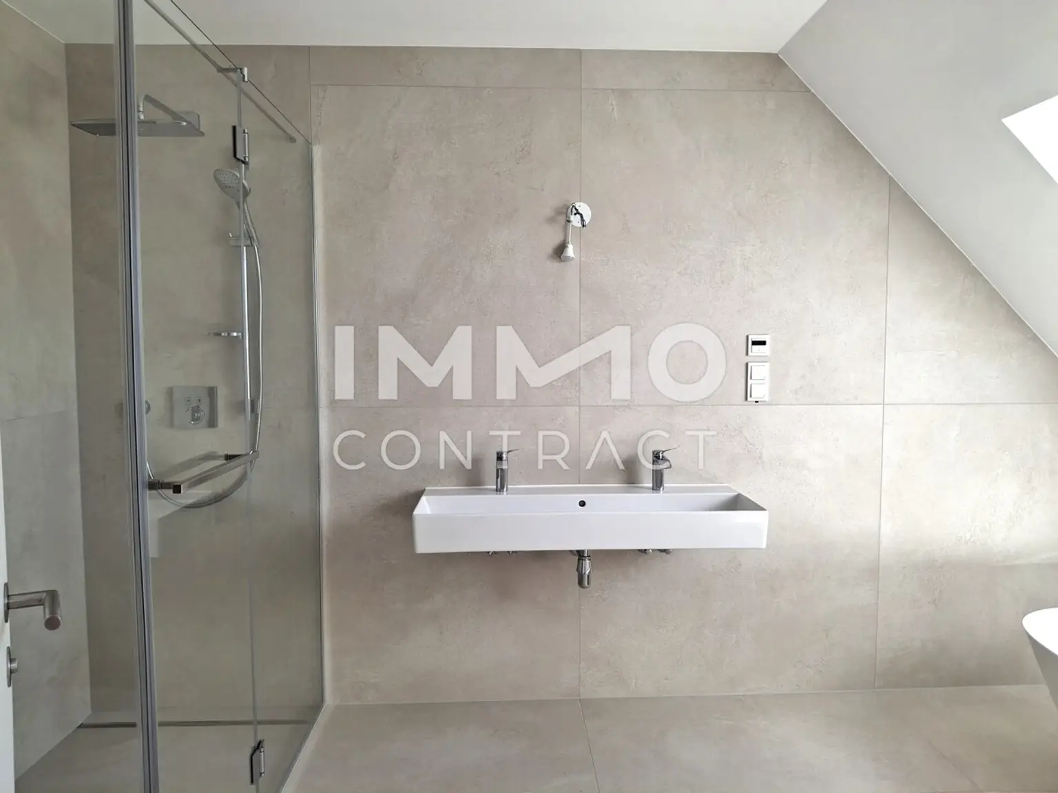 5-Zimmer-Penthouse mit zwei Terrassen – eigener Lift, Nähe zur U-Bahn