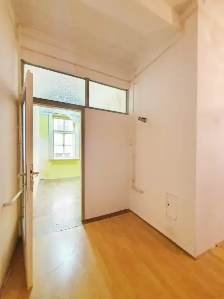 ++NEU++ ALTBAU-CHARME & Top-Lage!  2,5-Zimmer-Perle perfekt als Anlage beim Ebner-Eschenbach-Park!