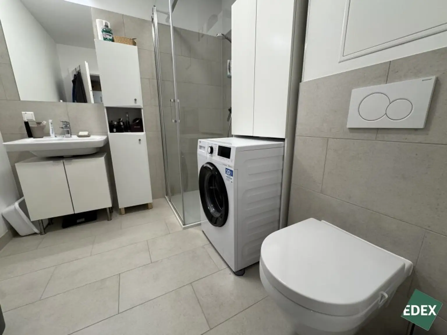 2-Zimmer-Wohnung mit Balkon direkt bei der U3 - perfekt für Singles oder Paare