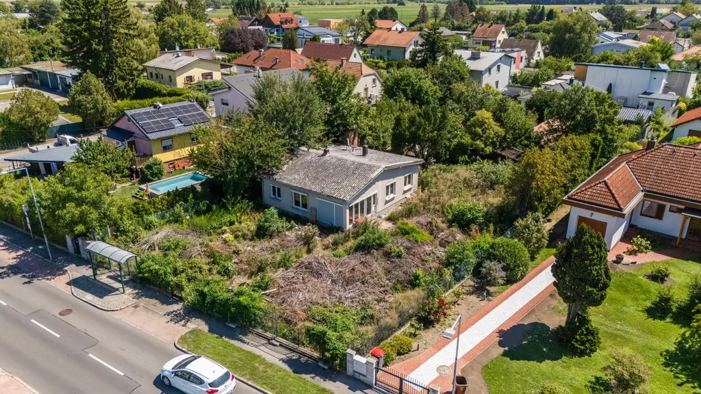 "SANIERUNGSPROJEKT MIT VIEL POTENZIAL | ca. 1.085 m² Grundstücksfläche | Ruhelage in Mitterndorf an der Fischa"
