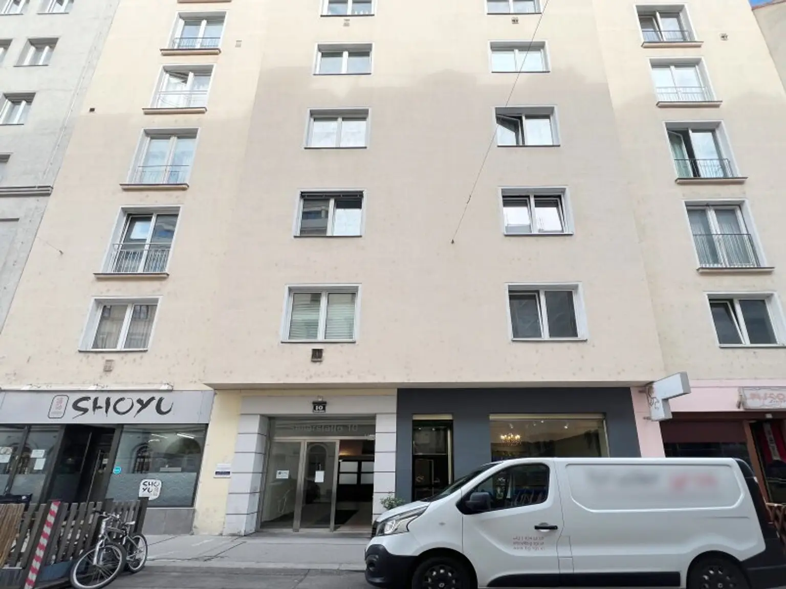 2-Zimmer Altbauwohnung in bester, zentraler Lage!