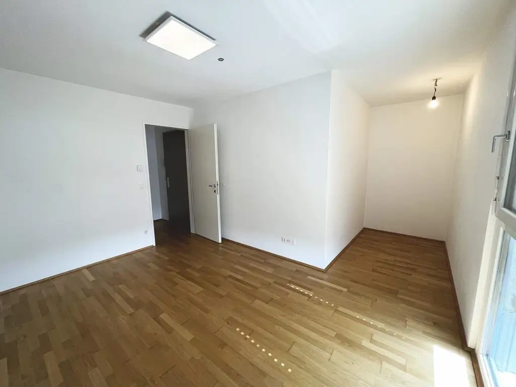 Q11 Leben in Simmering - 
Lichtdurchflutete Balkonwohnung mit 3 Zimmern und Deckenkühlung!