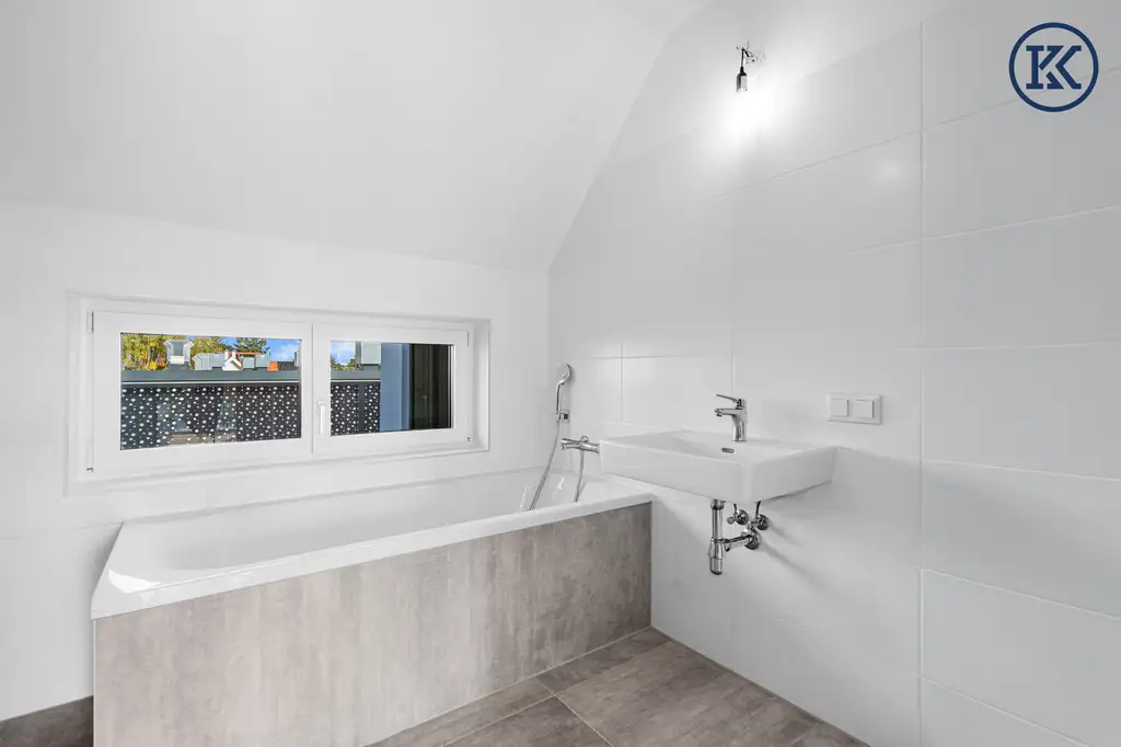 Alte Donau Investmentchance: Traum-Dachwohnung mit seltener Airbnb-Genehmigung!