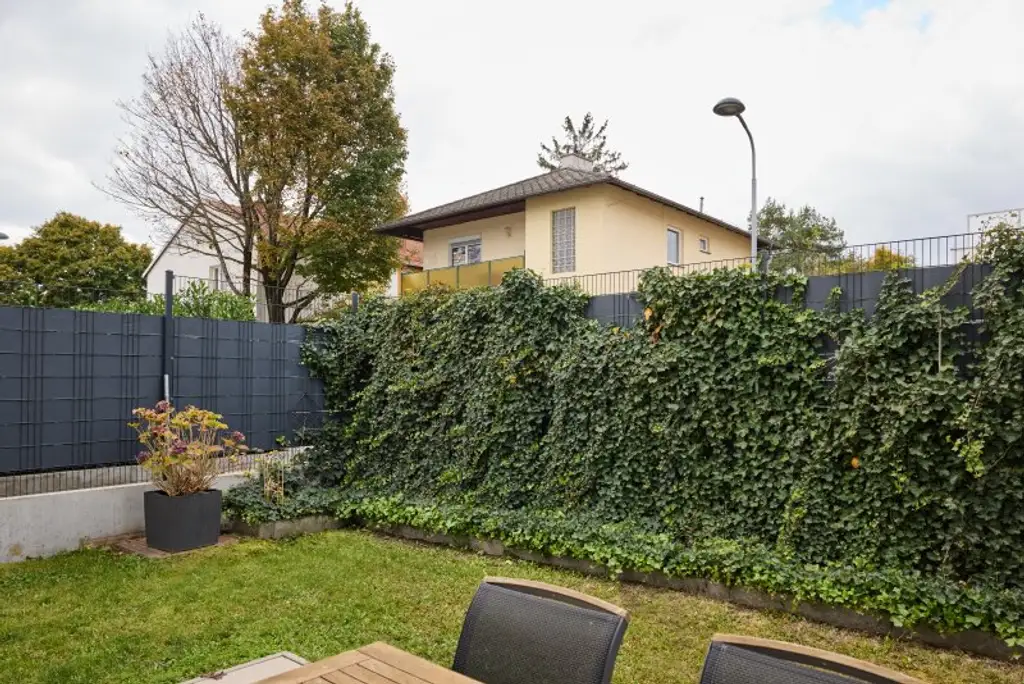 Sonnige 4 Zi Gartenwohnung in Ruhelage (S-Bahn Liesing Nähe) mit Garage