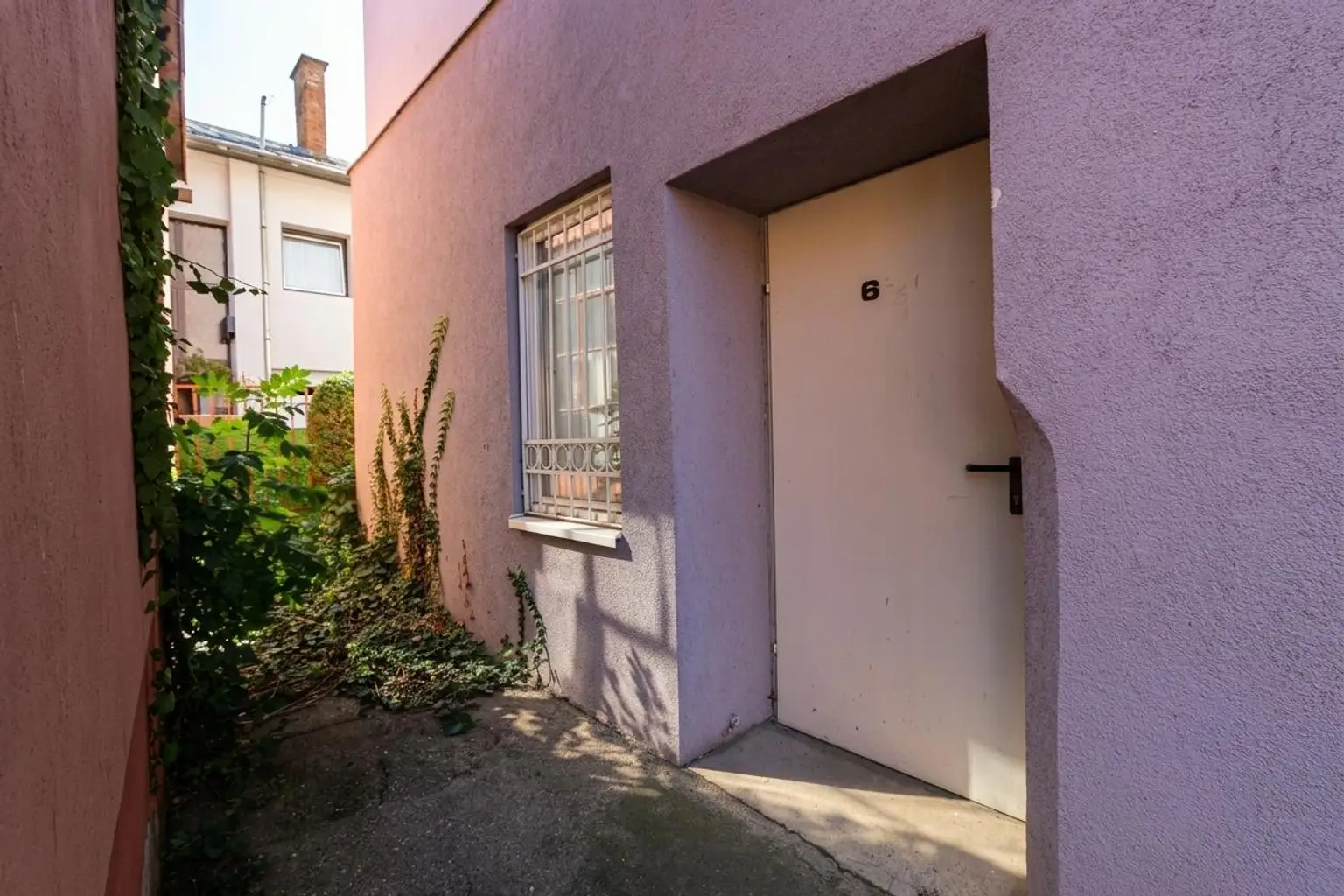 Zugang zum Haus Nr. 65 Rückseite