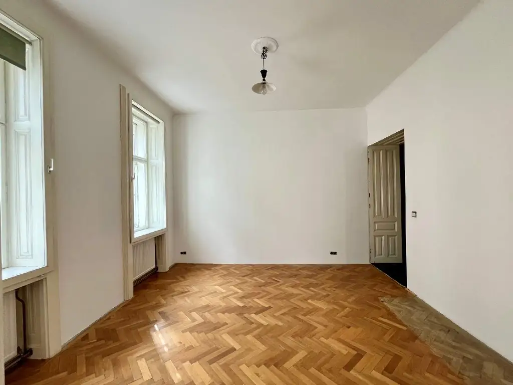 4 -Zimmer Altbauwohnung Nähe Cottageviertel