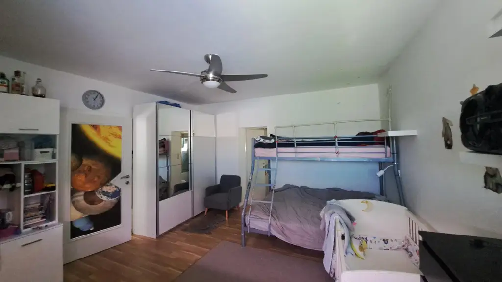 Kleines Sacherl mit 2 Terrassen, Nebengebäuden, Gemüsegarten, Erdkeller, idyllischem Grundstück, einer betonierten Freifläche und viel Potenzial....