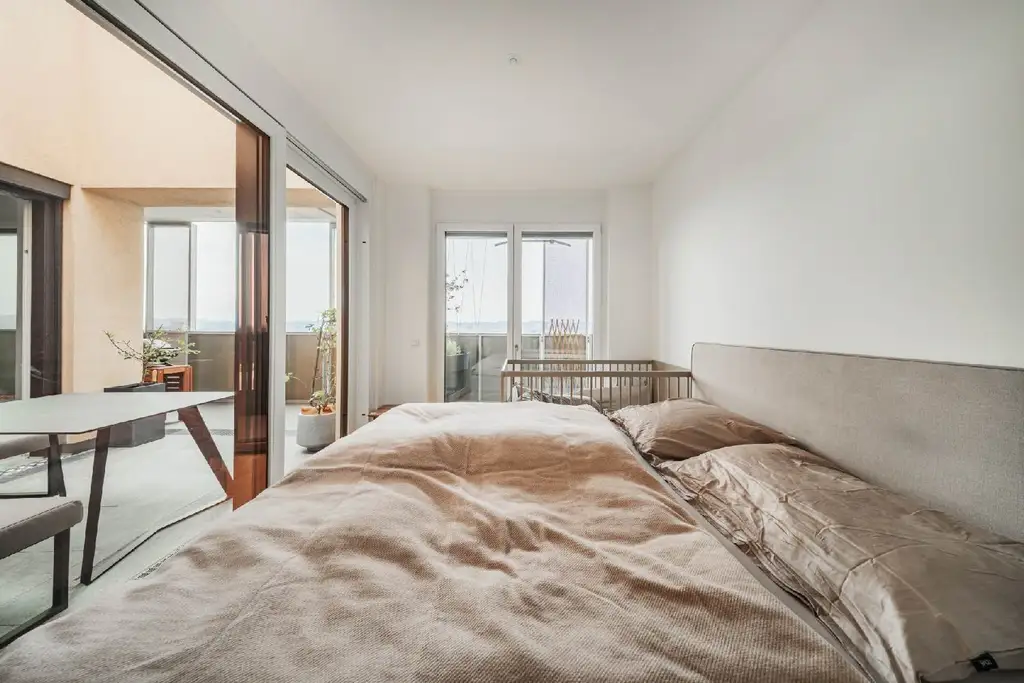 Penthouse im 34. OG mit Terrasse I 360° Wienblick I Designküche I TG Platz mit E-Ladestation