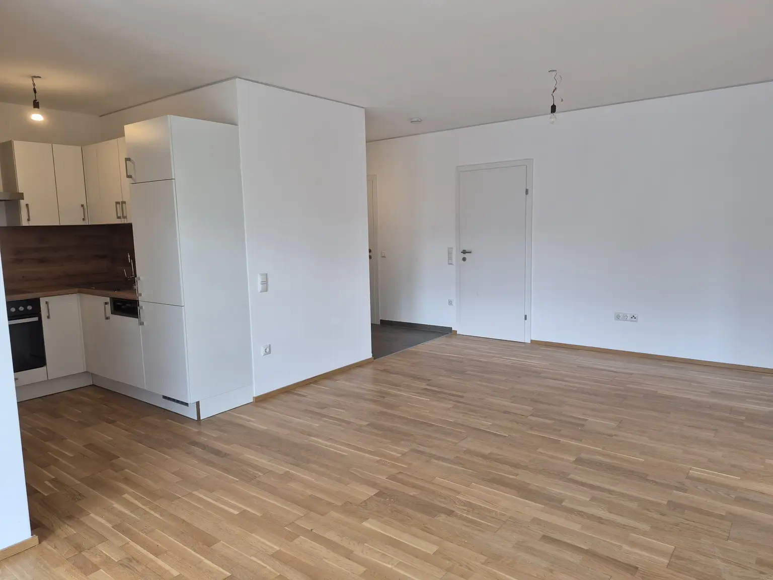 Neubau: Moderne ca. 65 m² 3-Zimmer-Wohnung mit ca. 64 m² Garten