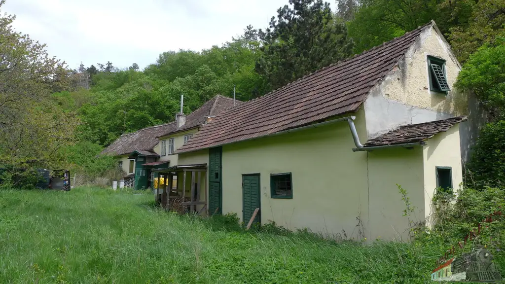 Bauland mit Widmung Bauland-Wohngebiet mit Altgebäude zu kaufen