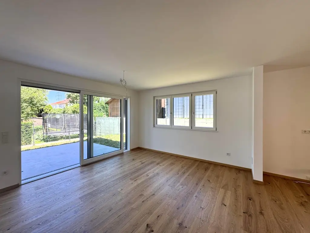 Modernes Einfamilienhaus mit Garage, provisionsfrei für den Käufer // Modern Detached House with Garage, Commission free for the Buyer //
