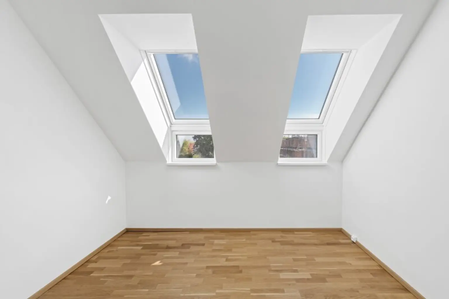 Geräumige Dachgeschoss Wohnung an der Lobau!