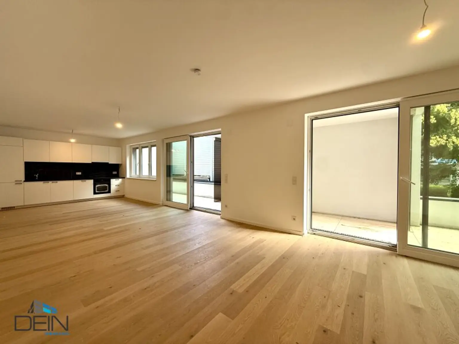 PROVISIONSFREI! TRAUMHAFTE 3 ZIMMER EG-WOHNUNG MIT FREIFLÄCHEN IN STAMMERSDORF!
