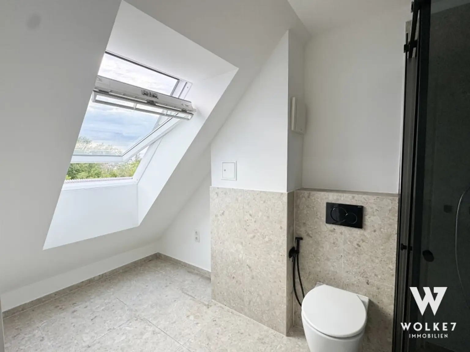 Exklusive Maisonettewohnung in 1220 Wien – Klimaanlagen, Balkon & Top-Ausstattung I Nähe U2 Aspernstraße