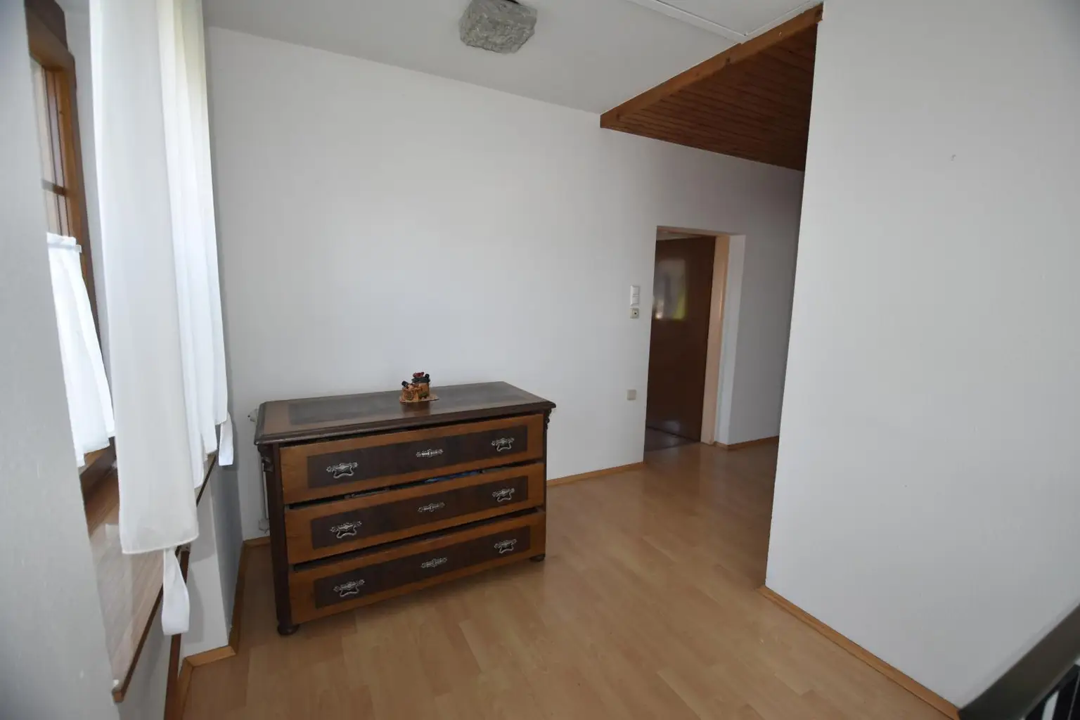 Mehrfamilienhaus mit viel Potenzial und Bauland-Agrar Widmung!