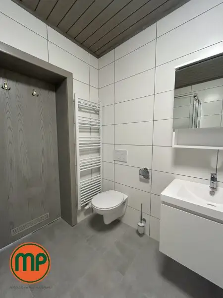 Charmante Altbauwohnung im Herzen der Stadt – frisch saniertes Bad & WC