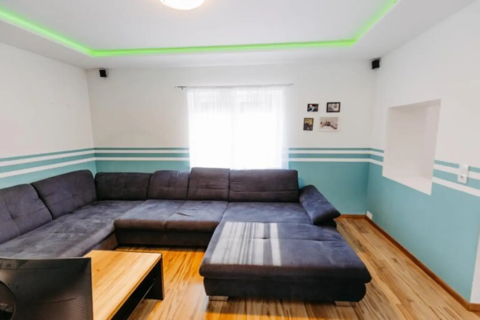 Verträumtes Bauernhaus neu adaptiert (2013) mit Toreinfahrt, Pool, Stadel und Schuppen