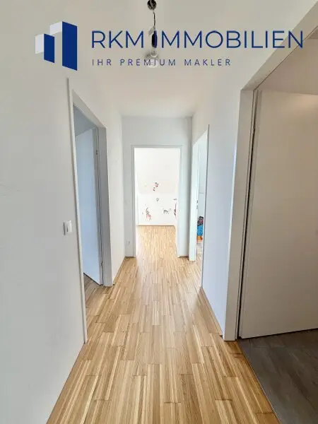Helle 3-Zimmer-Dachgeschosswohnung mit Balkon in TOP Lage