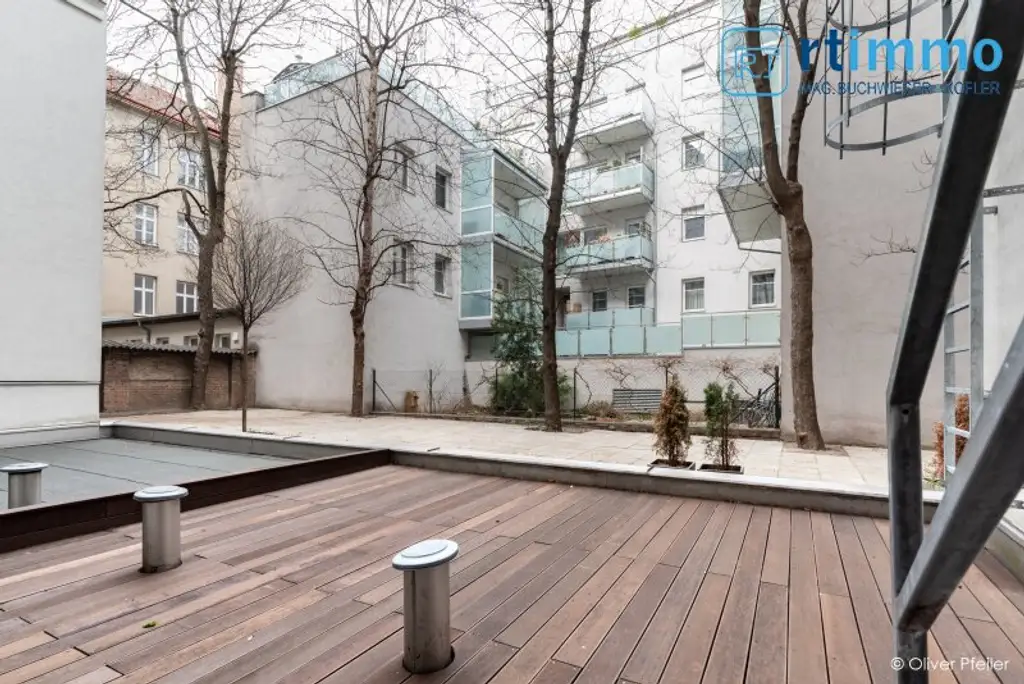 GROSSES BÜRO MIT TERRASSE UNBEFRISTET ZU VERMIETEN