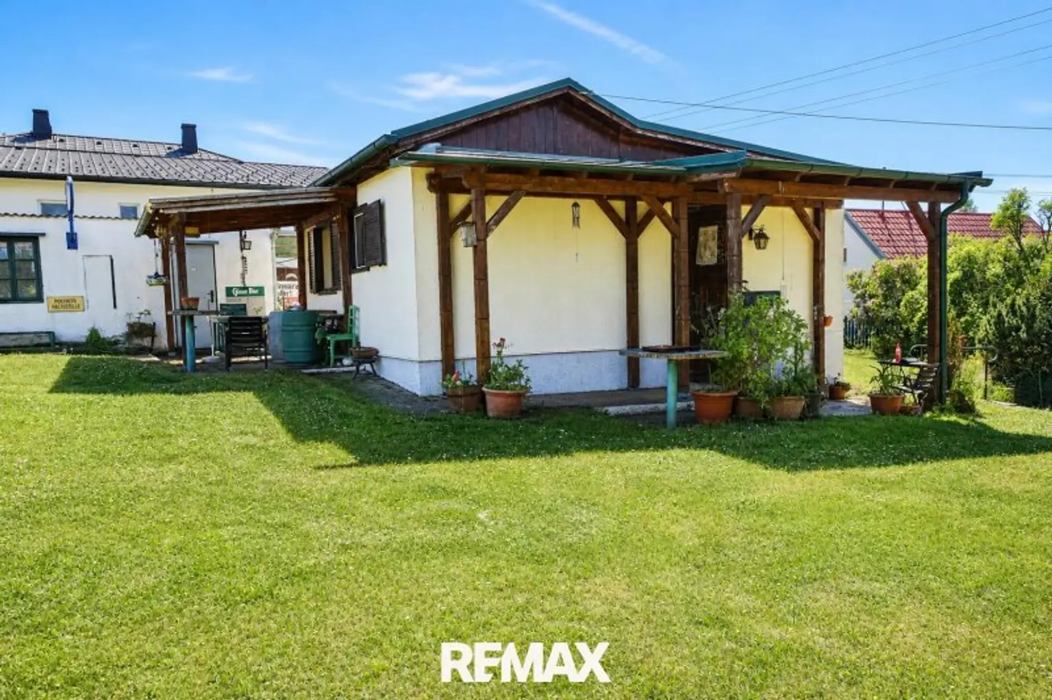 Eingang + Terrasse
