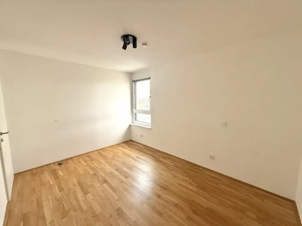 gut aufgeteilte 4-Zimmer Wohnung mit 2 WC's und einem südwest Balkon