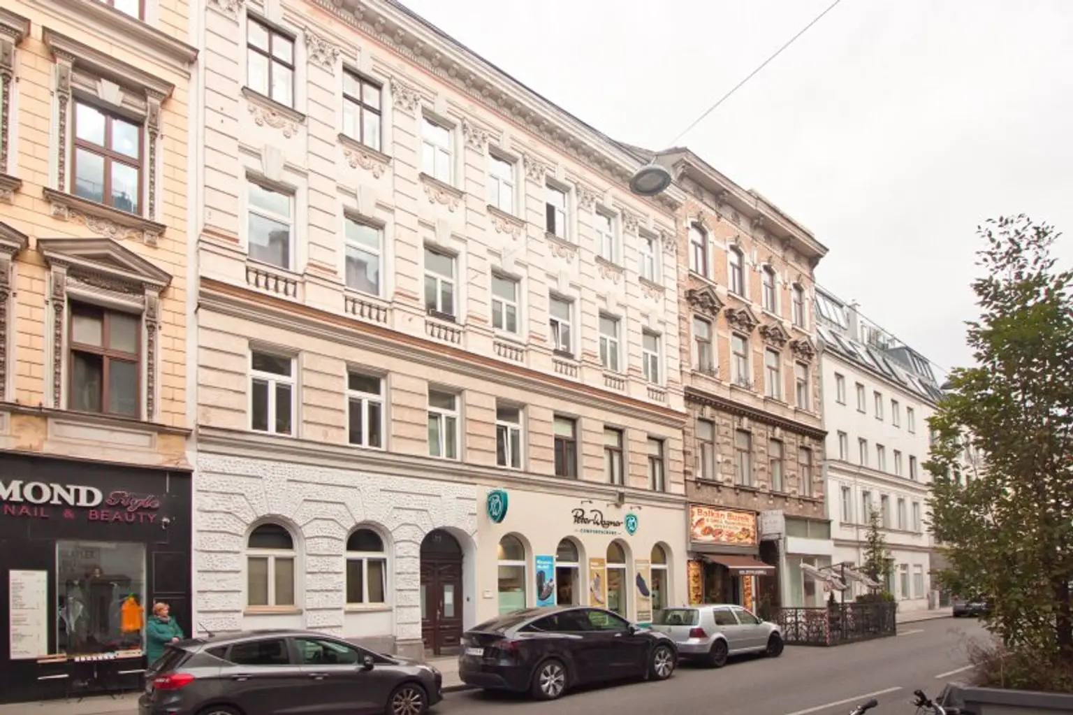 Helle, großzügige Maisonette-Wohnung mit 2 Bädern | ~ 20 m² große, private Terrasse direkt auf Wohnebene | Nahe Elterleinplatz