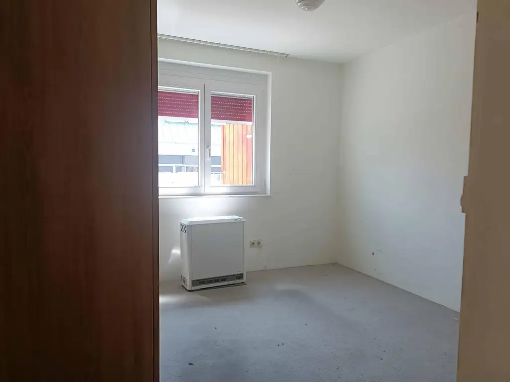 Sanierungsbedürftiges Dachgeschoss im 18. – eine seltene Chance mit großem Potenzial!