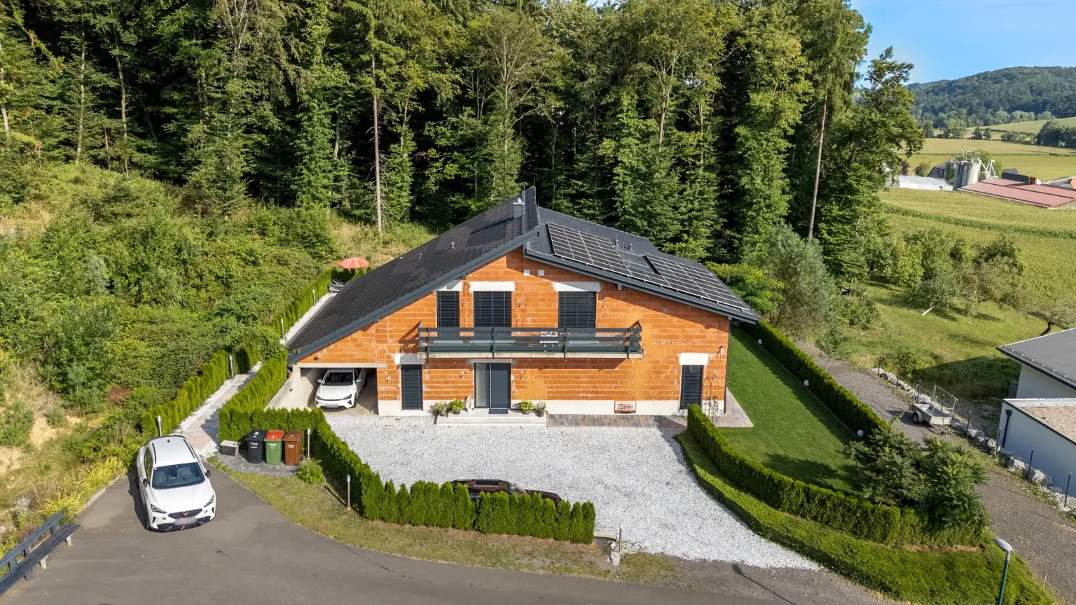 Hochkarätiges Mehrfamilienhaus im steirischen Thermen - und Vulkanland – stilvolles Wohnen in Aussichtslage