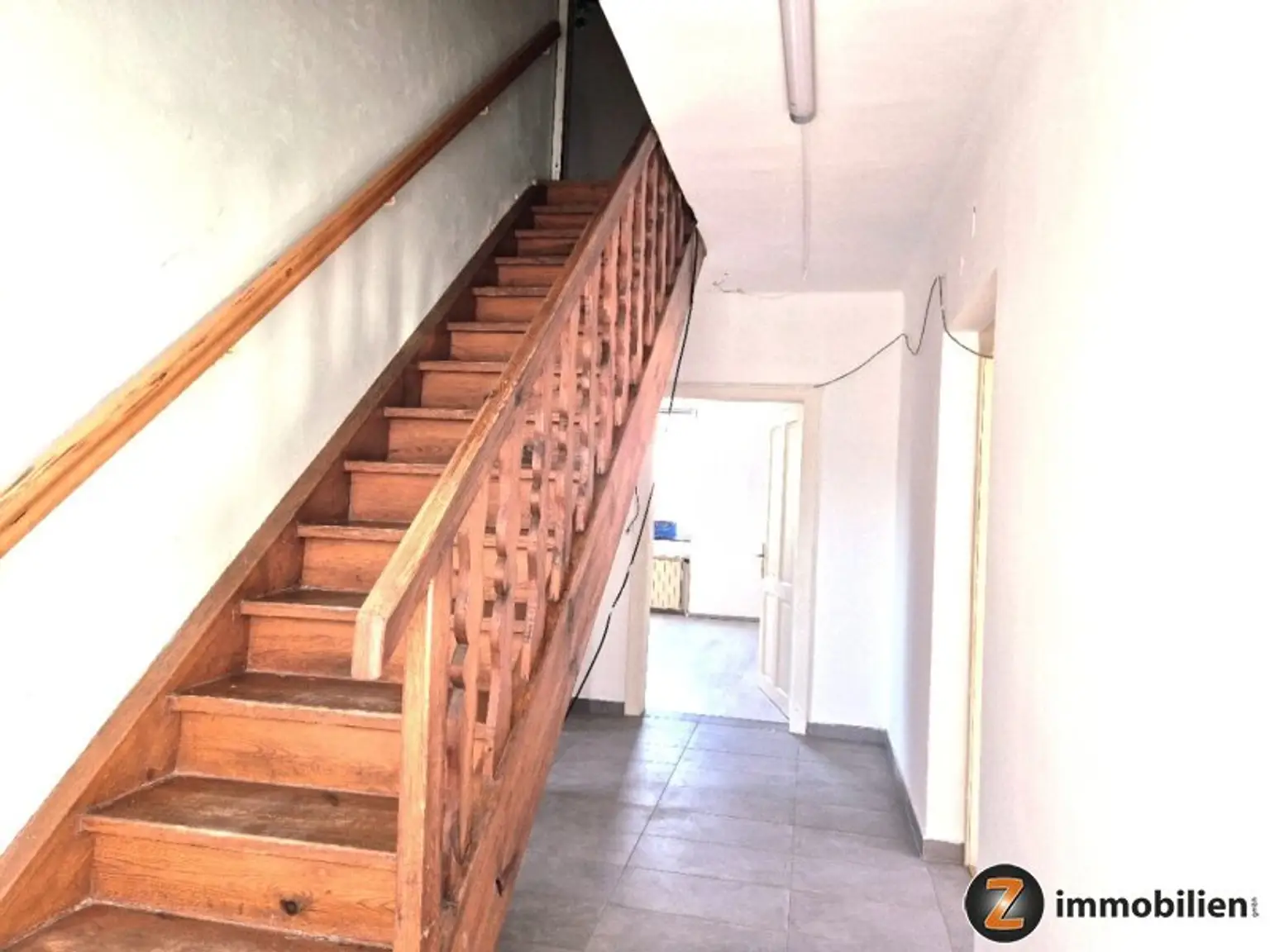 Treppe zum DG
