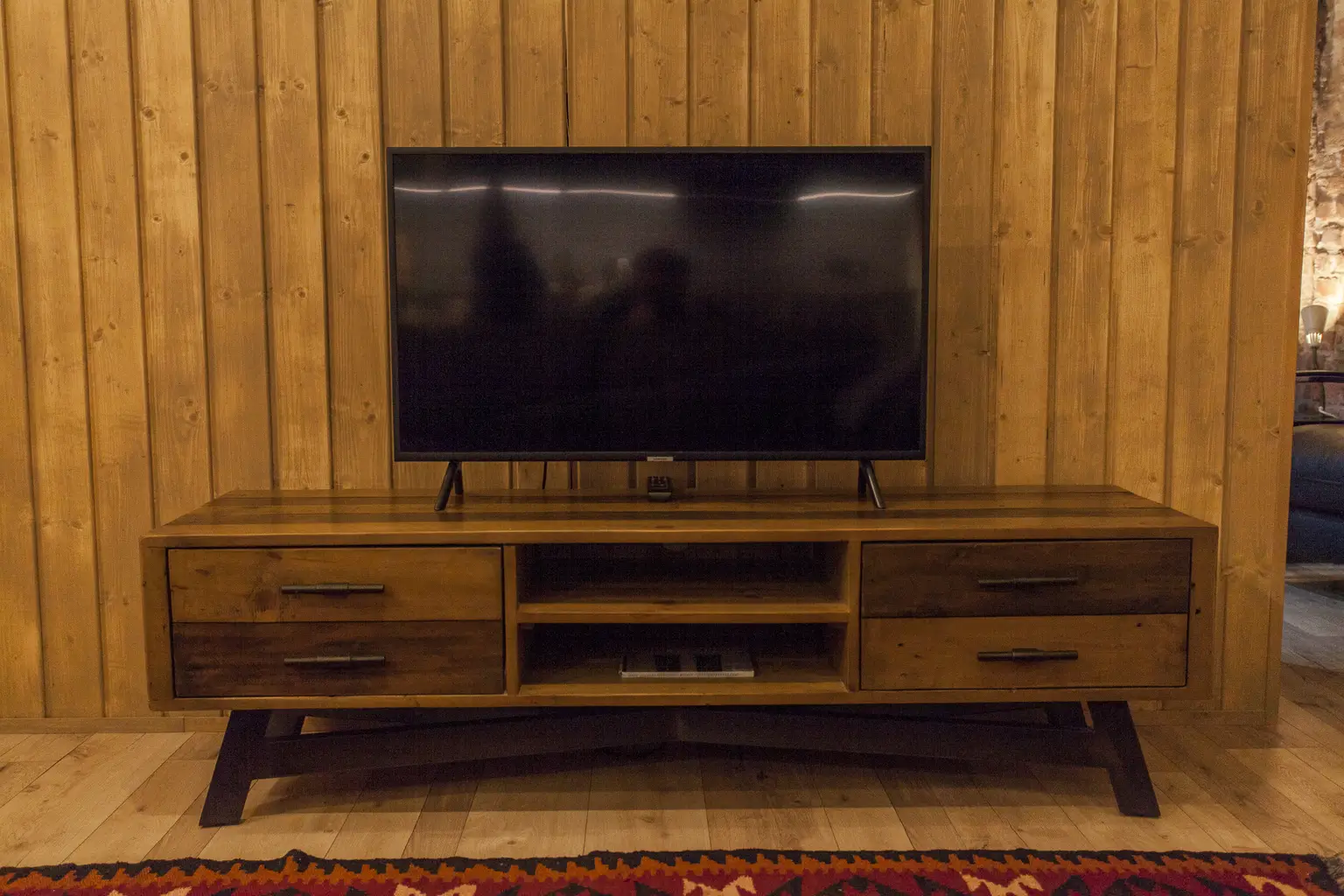 Moderne Souterrain Loft im Altbaustil ~ Kompakt eingerichtet ~ AKH Nähe ~ Gute öffentliche Anbindungen
