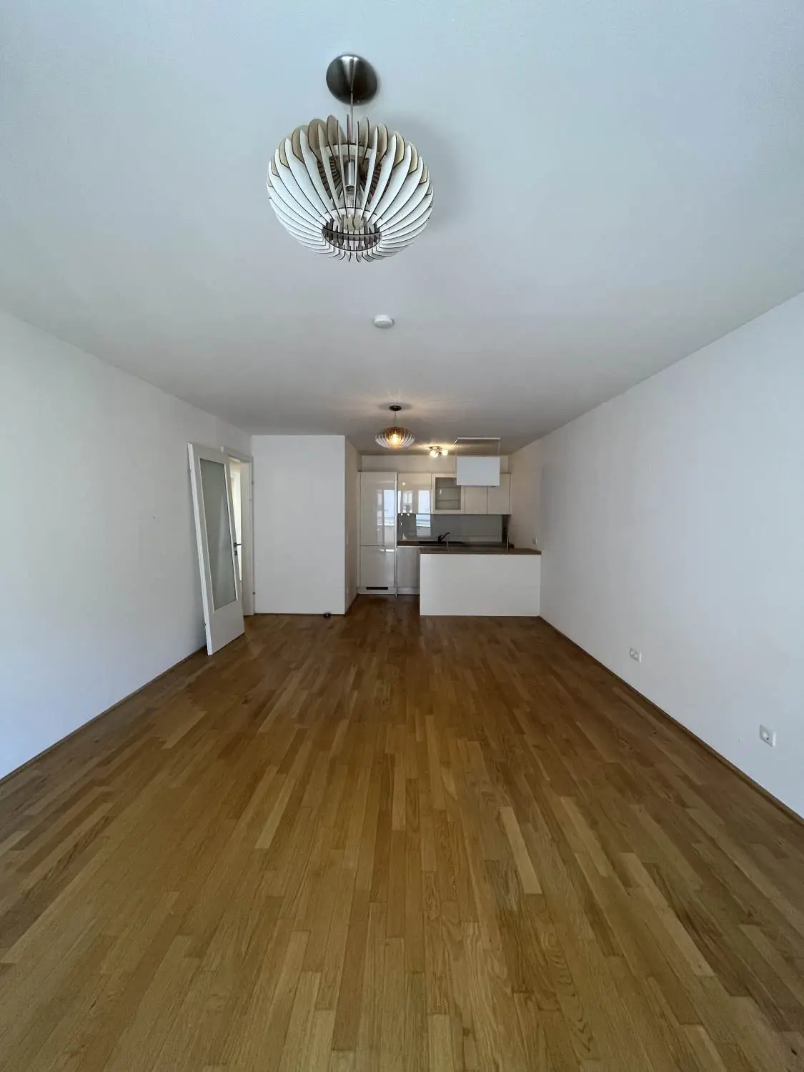 Traumhafte 3-Zimmer-Wohnung mit sonniger Loggia und Garage -  Blumengasse