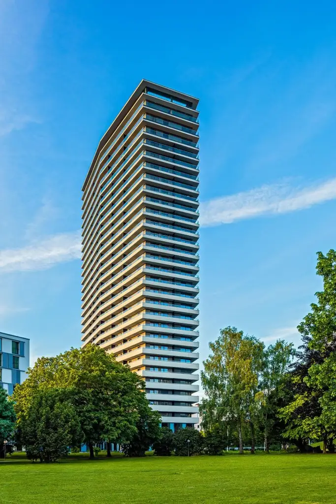 LINZ/URFAHR (BRUCKNER TOWER): EINE PERFEKTE WOHNKOMPOSITION-EIGENTUMSWOHNUNG 129,09 m² Wohnfläche + 64,15 m² Balkon + Tiefgaragenstellplätze