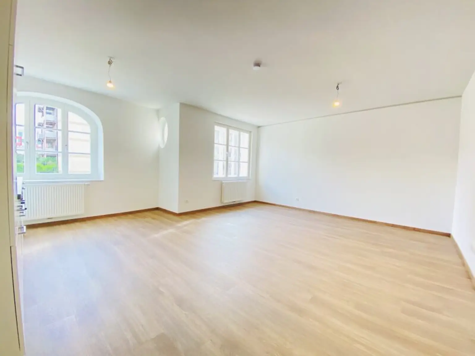 Licht und klare Linien prägen das Ambiente dieser Wohnung - GEFÖRDERT!