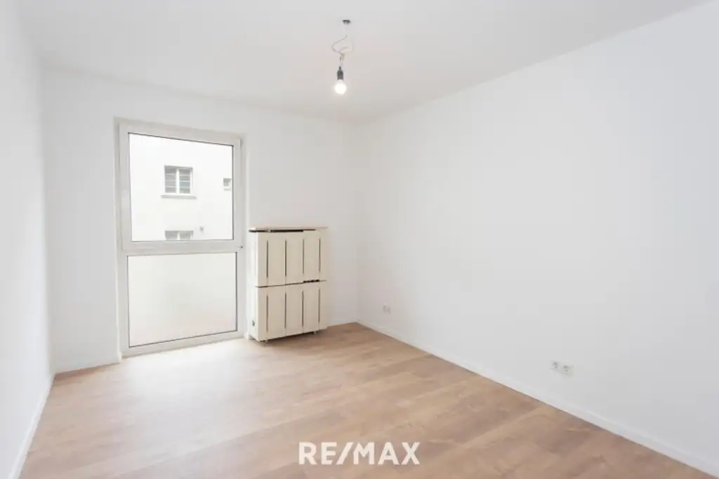 Neu sanierte 4-Zimmer-Eckwohnung im 2. Liftstock