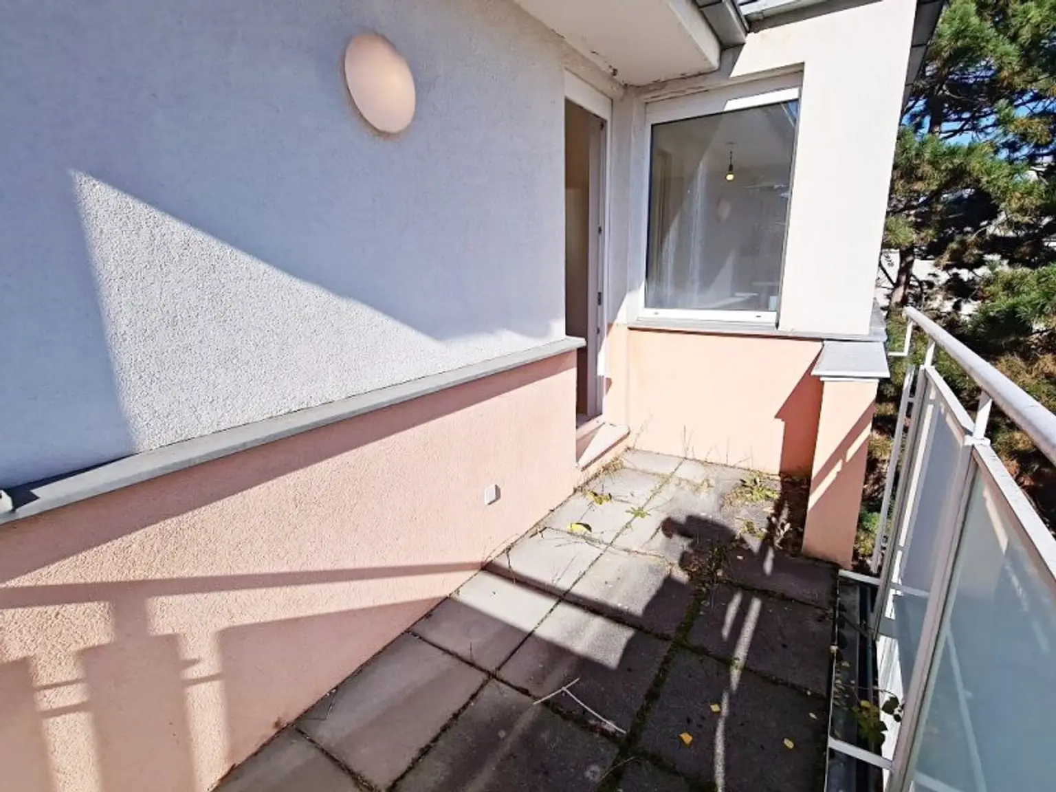DACHGESCHOSS, Daringergasse, sonnige 76 m2 Neubau mit 6 m2 Balkon, 2 Zimmer, Wohnküche, Wannenbad, Parketten, Grünblick
