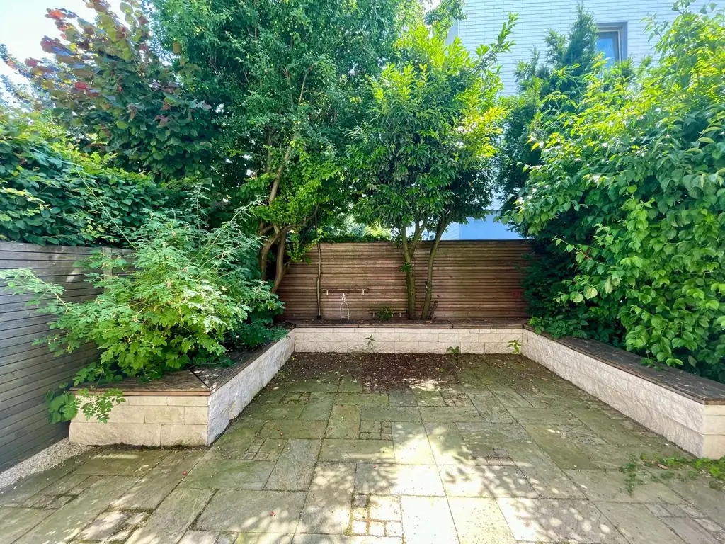 FEIN WOHNEN! CHARMANTE MAISONETTEWOHNUNG/REIHENHAUS IN TOP LAGE!